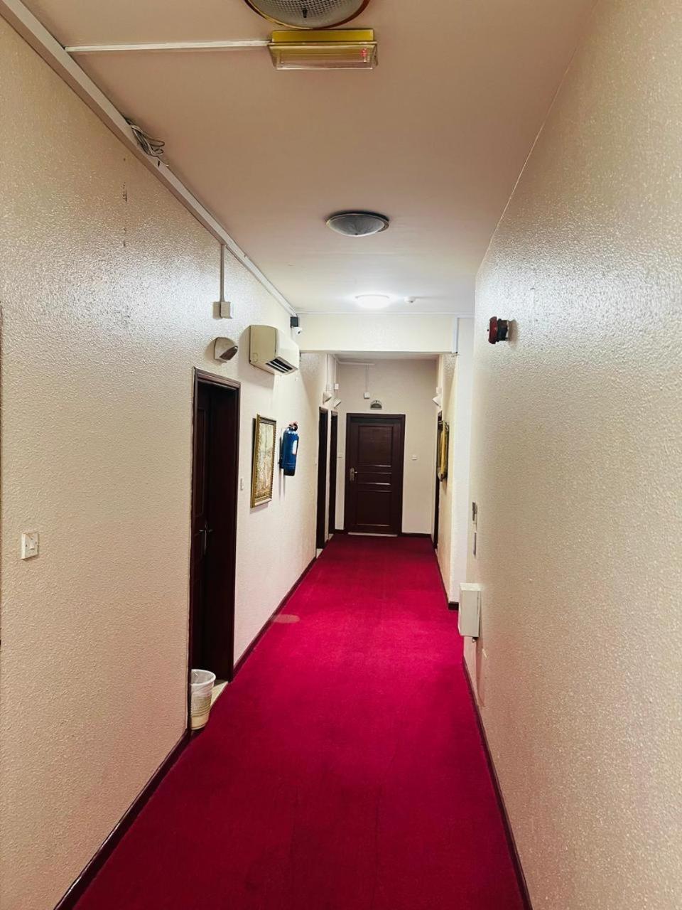 Oyo 271 パラソル ホテル ドバイ エクステリア 写真